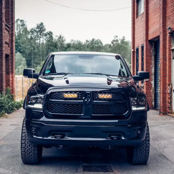 Dodge RAM 1500 2013+ lisavalgusti komplekt