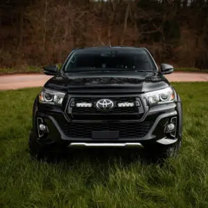 Toyota Hilux 2017-2021 (ST4 Evolution) lisavalgusti komplekt