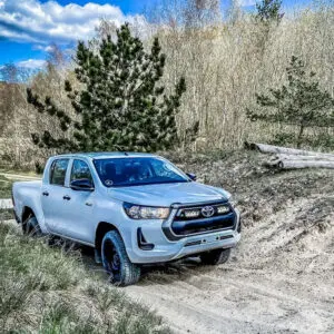 Toyota Hilux 2021+ lisavalgusti komplekt