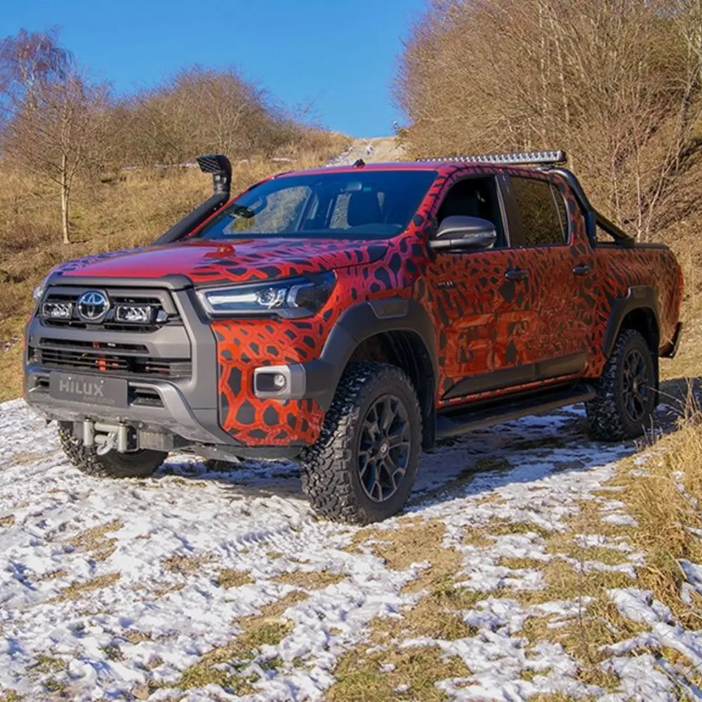 Toyota Hilux 2021+ (Triple-R) lisavalgusti komplekt