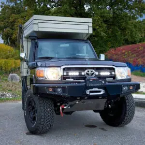 Toyota Land Cruiser 70 2007+ lisavalgusti komplekt