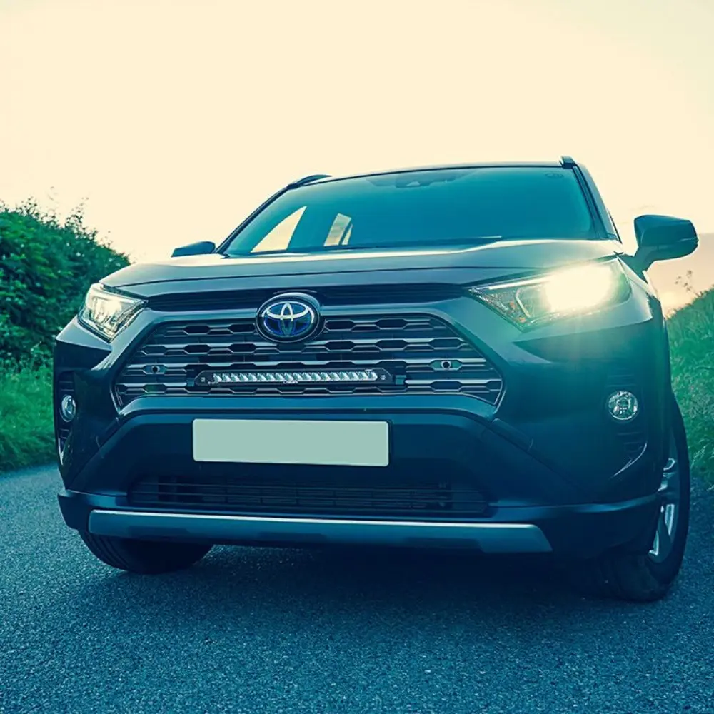 Toyota RAV4 Hybrid 2019+ lisavalgusti komplekt