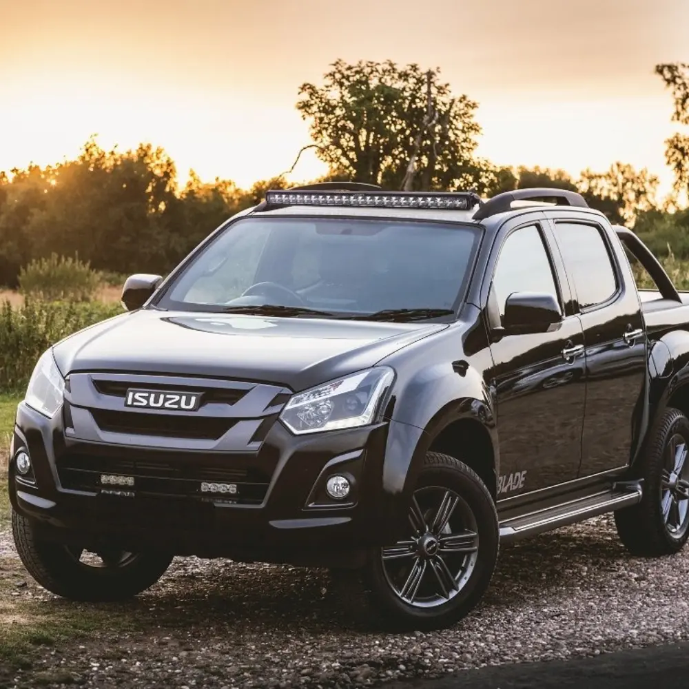 Isuzu D-Max 2017-2021 lisavalgusti komplekt katusekinnitusega