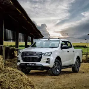 Isuzu D-Max 2021+ lisavalgusti komplekt katusekinnitusega