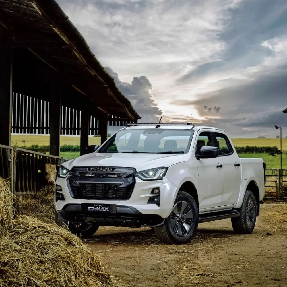 Isuzu D-Max 2021+ lisavalgusti komplekt katusekinnitusega