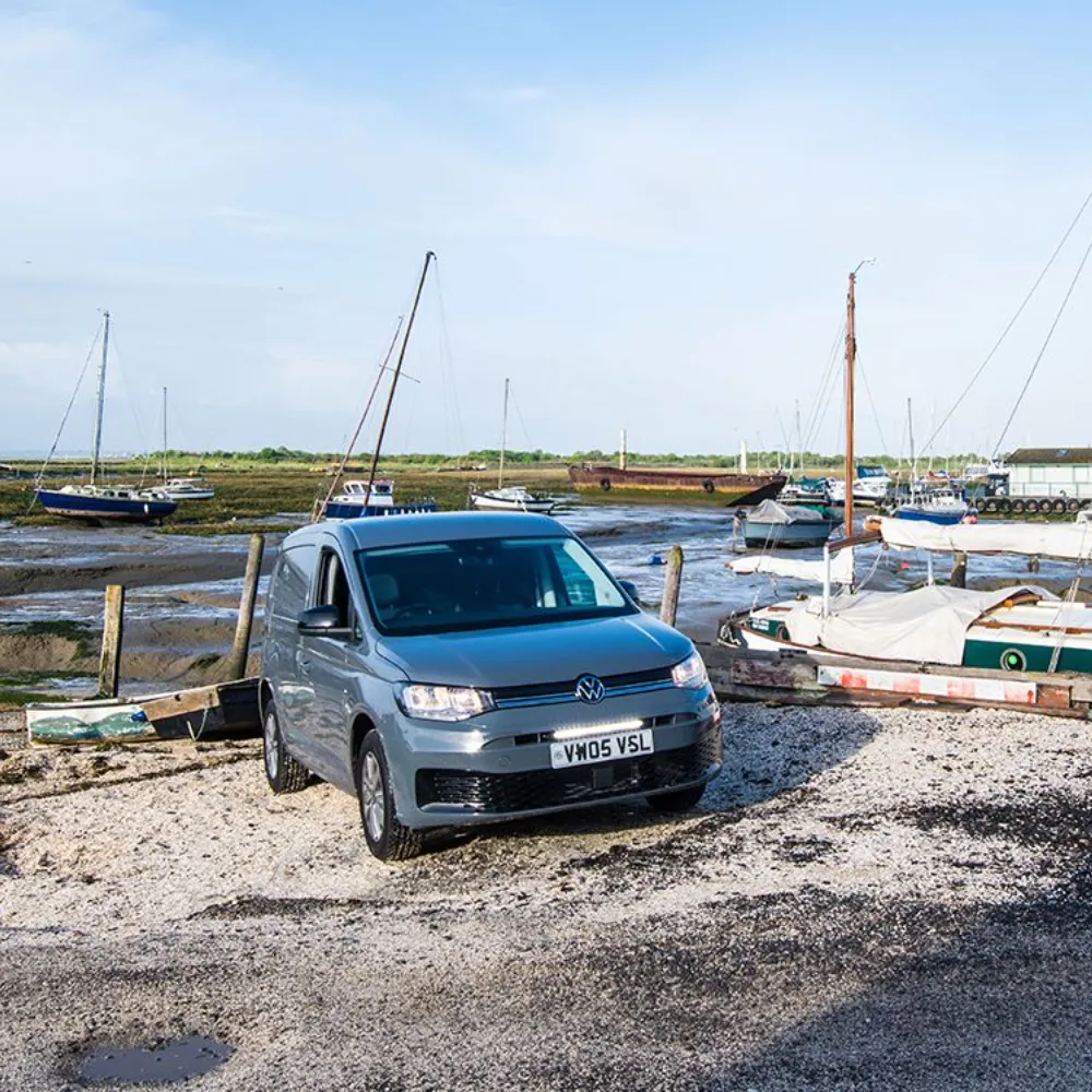 VW Caddy 2021+ lisavalgusti komplekt