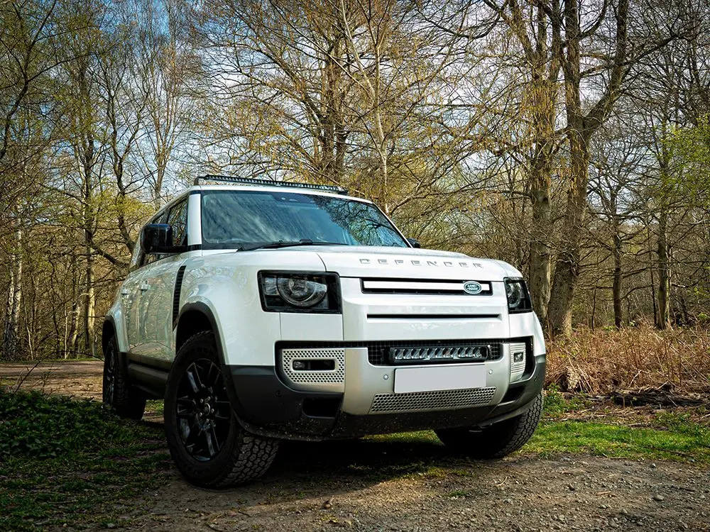Land Rover Defender 2020+ lisavalgusti komplekt katusekinnitustega - Pilt 3