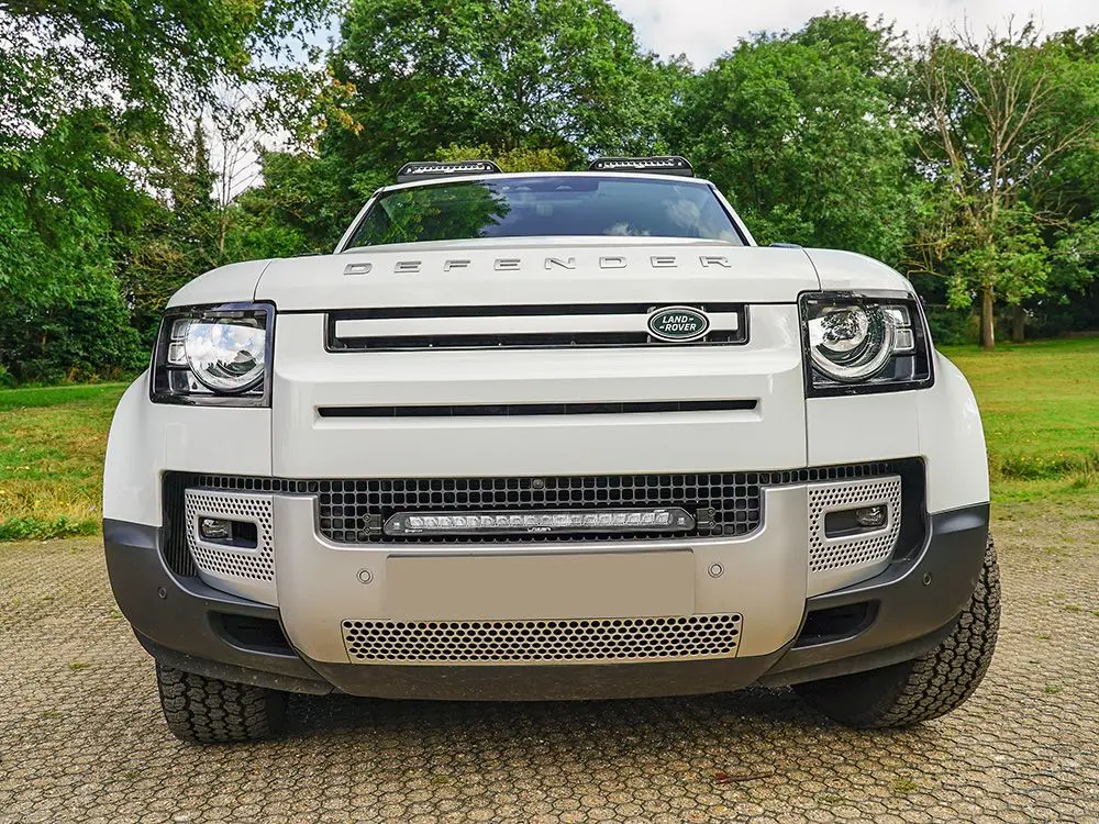 Land Rover Defender 2020+ lisavalgusti komplekt - Pilt 3