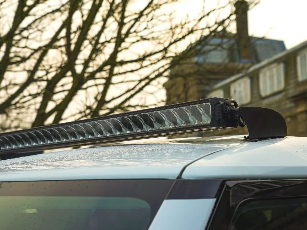 Land Rover Defender 2020+ lisavalgusti komplekt katusekinnitustega - Pilt 5