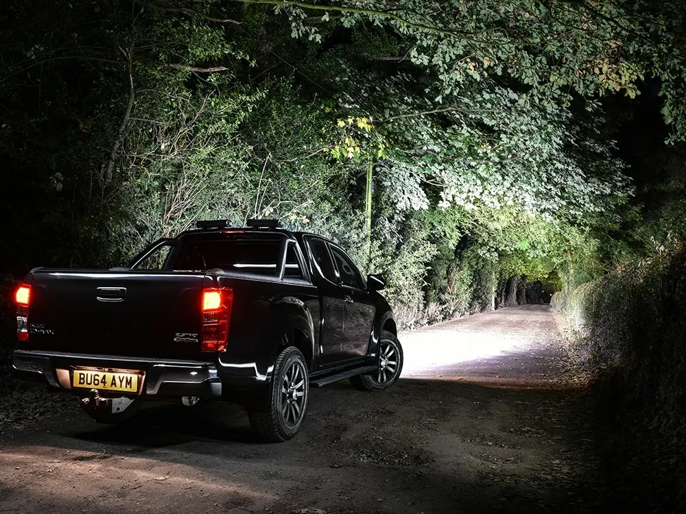 Isuzu D-Max 2017+ lisavalgusti komplekt torukinnitusega - Pilt 2