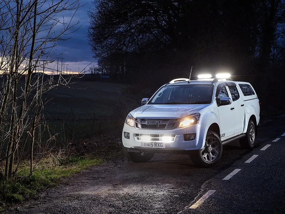 Isuzu D-Max 2017-2021 lisavalgusti komplekt - Pilt 2