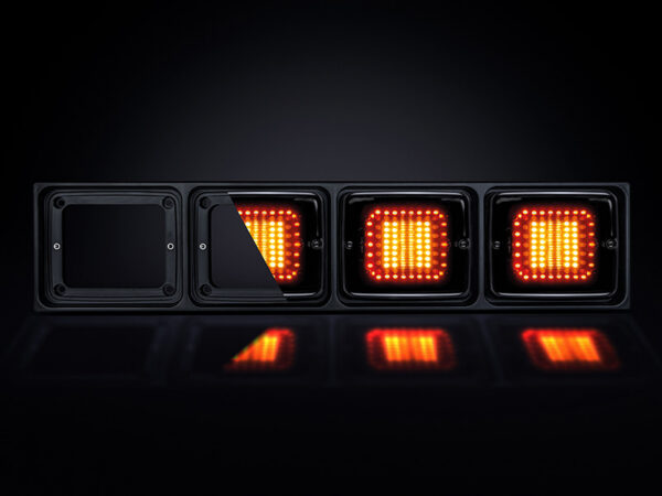 Strands IZE LED Frame 4X Square
