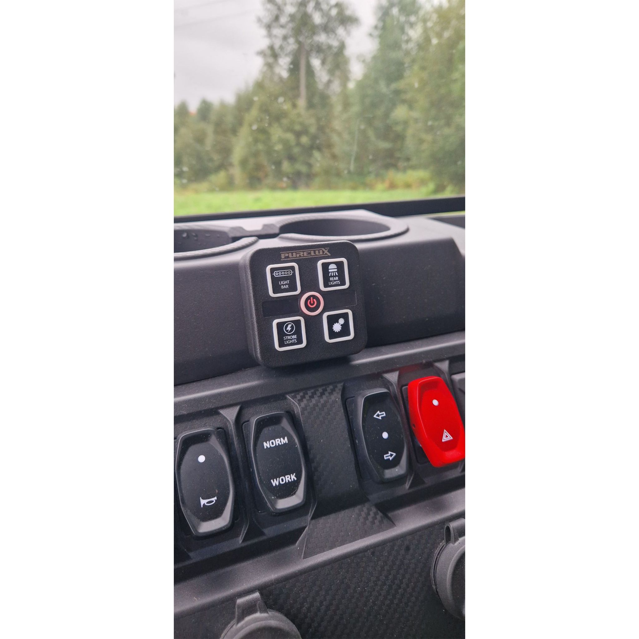 Juhtpaneel Purelux Mini Dashboard Controller – 4 väljundit / 12–24 V