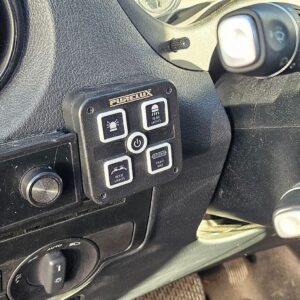 Juhtpaneel Purelux Mini Dashboard Controller – 4 väljundit / 12–24 V